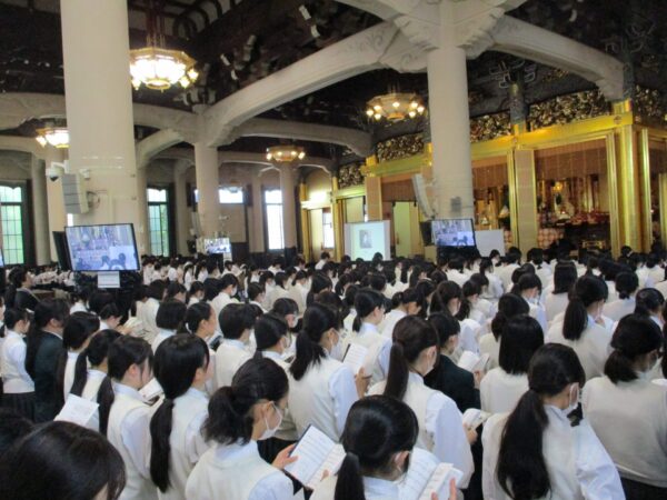 学生降誕会（高３、築地本願寺）