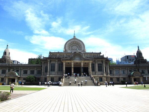 学生報恩講（高１、築地本願寺）